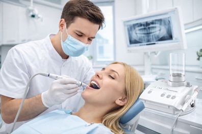 ZEG Zahnstein Entfernung EMS kompatibel Zahnstein incl. Cart Ultraschall