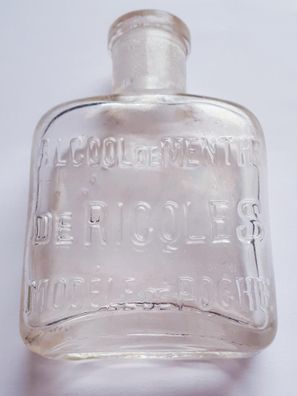 Kleine Glasflasche Alcool de Menthe de Ricoles