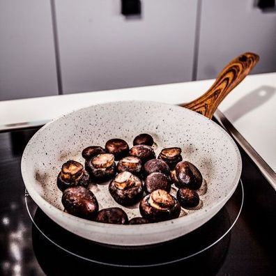 Pfanne Nature 24 cm Induktion Ambition