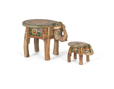Set aus 2 handgeschnitzten und bemalten Elefantenfiguren aus Mangoholz-1580
