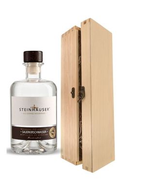 Steinhauser Bodensee Sauerkirschwasser in einer Holzbox mit Verschluss