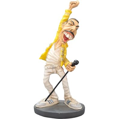 Comical Freddie by Warren Stratford Gesang "We are the Champions"