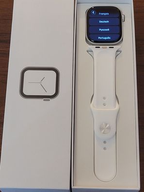 Apple Watch Series 10 GPS 46 mm Silber / Smartwatch / Sportarmband / 36 Monate Gewähr