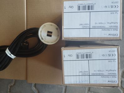 EVOline One mit USB-Charger in Weiss ohne Abdeckung