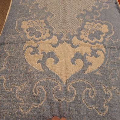 Handtuch, Frottee aus DDR Zeiten hellblau mit Muster 50x100cm