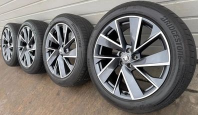 4x Original Skoda Enyaq IV 5A Elroq PYL 20 Zoll Sommerräder Vega 5LA601025 DOT24