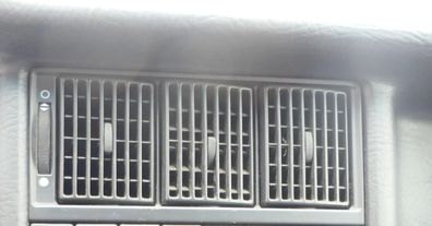 Audi 80 8C Lüftungsdüse Düse Lüftung vorne in der Mitte