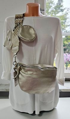 Bauchtasche Gürteltasche 2 extra Taschen Cross Body Bag Kunstleder Gurt Farbe: Gold