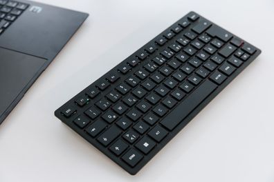 Cherry KW 9200 MINI - Tastatur - kabellos - 2.4 GHz, Bluetooth 5.0