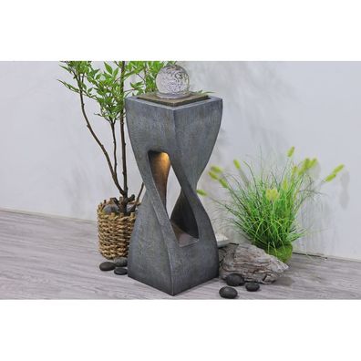 Granimex Quantum-4-Eck-Säule m.12cm dr. Glaskugel, inkl. LED-Beleuchtung und Pumpe