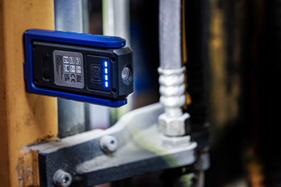 BGS-85348 COB-LED-Werkstattleuchte mit Magnet und Haken klappbar mit induktiver Ladef