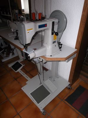 Hightex Cowboy sewing machine für dickes Material Brunnetti Sattlermaschine
