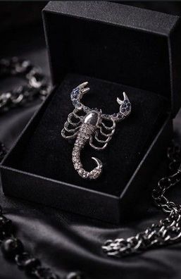 Vintage Emaille Brosche Skorpion mit Strasssteinen