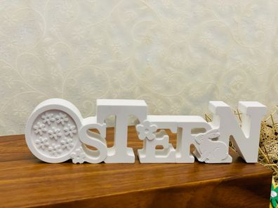Handgefertigter Deko-Schriftzug „Ostern“ aus Gießpulver