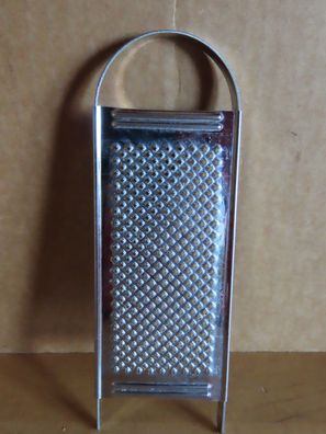 kleine feine Muskatreibe Metall Zitrusreibe 14,5 x 5 cm