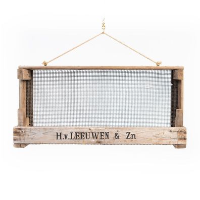 Breites Gartenregal aus Zwiebelsieb â?? Vintage-Regal aus Holz mit Jute-Aufhängung &