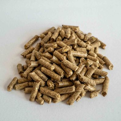 Strohpellets Gartenmulch aus Gerstenstroh 6mm â?? Hochsaugfähige Mulchpellets fér Hoc