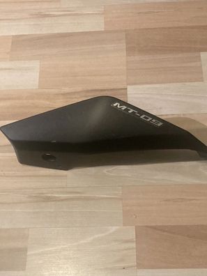 Yamaha Mt 09 Seitenverkleidung Schwarz Matt 1RC-21711-00