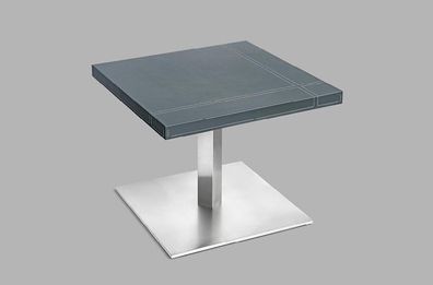 Beistelltisch aus MDF und Edelstahl in modernem Design