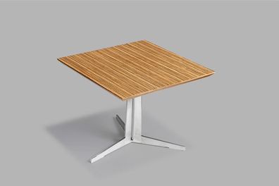 Beistelltisch aus Furnier und Edelstahl in modernem Design
