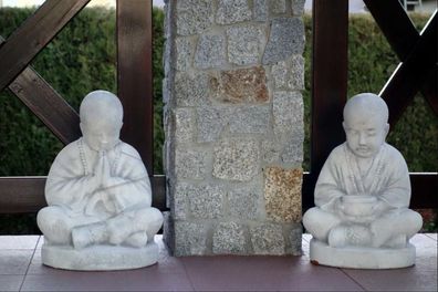 Buddha Skulptur in Steinoptik. Große Skulptur für Garten und Wohnbereich 101131