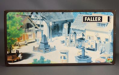 Faller H0 B-580 Altstadt-Dorfplatz Deko Ausschmückung Brunnen Laternen Bänke NEU OVP