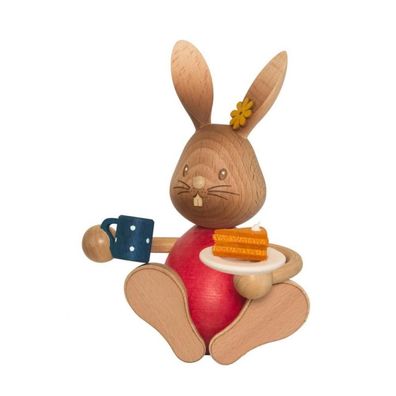 Stupsi Hase mit Kuchen – Niedliche Osterfigur aus dem Erzgebirge
