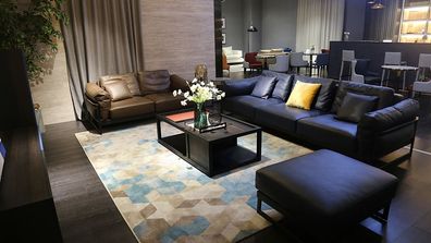 Sofagarnitur 3 + 2 Sitzer Hocker Couch Polster Garnitur Couchen Sofa Garnituren