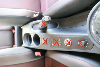 Leon 1P Mittelkonsole Mitteltunnel um Schaltung Becherhalter 1P0863241A schwarz