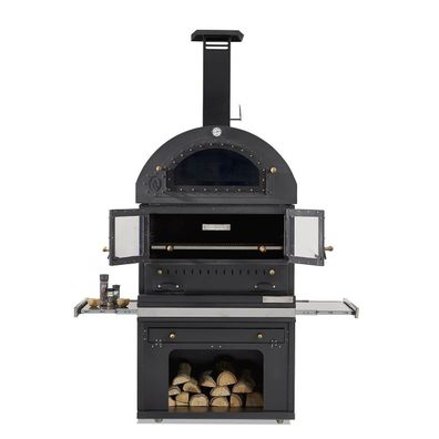 Eleganter Grillkamin aus Edelstahl in Schwarz für Garten und Terrasse