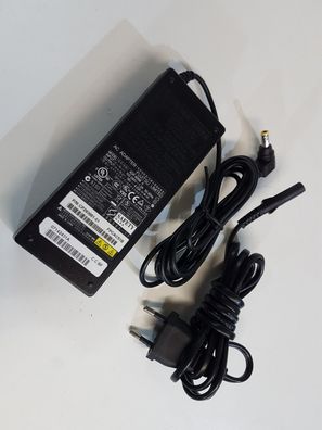 Netzteil von Fujitsu ADP-80NB 19V 4,22A DC Stecker 5,5x2,5mm