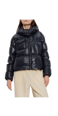 Moncler Erea Luxus-Daunenjacke in Tiefschwarz