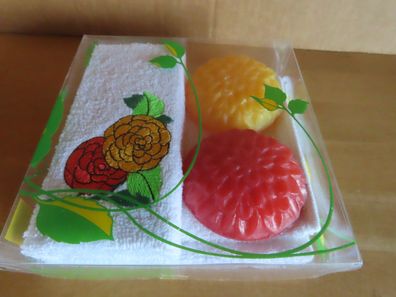 Geschenkset 2 Stück Seife in Form einer Dahlie + 1 Gästetuch Kappus