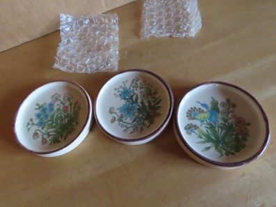 Untersetz Keramik mit Blumen Motiv ca. 7 cm Ø 3 St