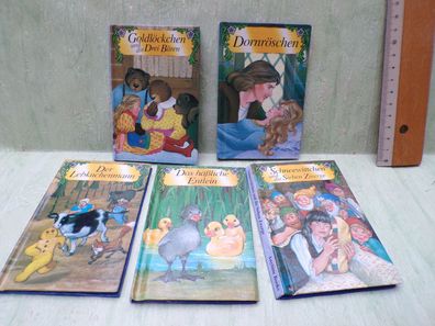 Märchenschloß Schneewittchen häßliche Entlein Lebkuchenmann Goldlöckchen Dornröschen
