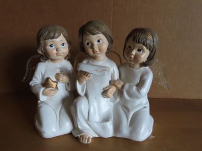 Figur drei Engel weiß gekleidet mit beleuchteten Flügeln 13cm H