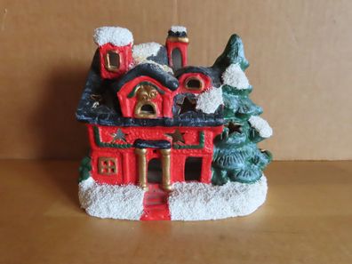 Teelichthaus Windlicht Rotes Haus mit Schnee u. Tannenbaum Keramik