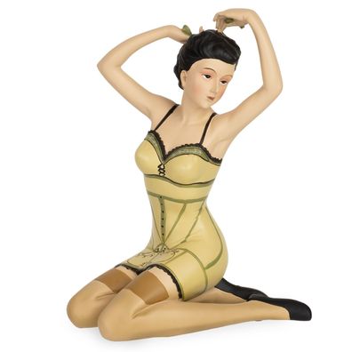 Dekofigur Frau im Vintage-Kleid 14 x 12 x 21 cm - kniende Damenfigur aus Polyresin im