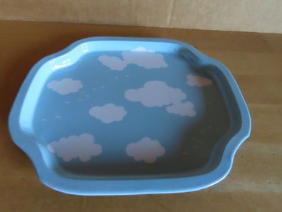 kleines Tablett aus Blech hell blau mit Motiv Wolken u. Vögel ca. 19,5x16cm