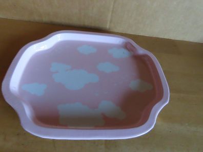 kleines Tablett aus Blech rosa mit Motiv Wolken u. Vögel ca. 19,5x16cm