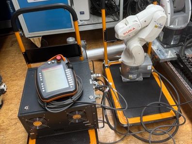 Roboter KUKA KR3 R540 sixx KRC4 komplett profinet nur 582 Std. B