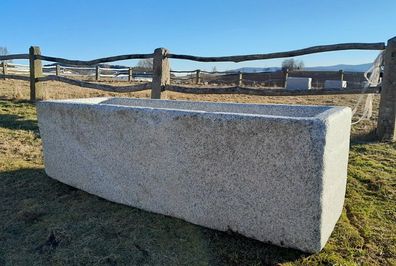 Granitbrunnen, Granitgrander, Granitwassergrand, Natursteinbrunnen aus Granit