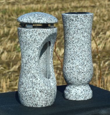 Grablaterne mit Vase Grablicht Grableuchte Grabschmuck aus Strelin Granit