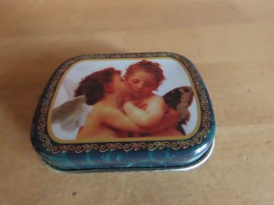 kleine Blechdose grün mit zwei Engel eins Küsst das andere ca. 6x5 cm