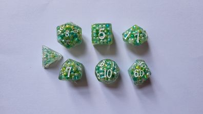 Set aus 7 Würfeln (w4-w10/100) | Perlennatur - Würfelset