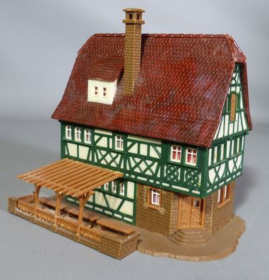 Faller N 2282 Fachwerkhaus Altstadt-Haus Weinhaus Nusch GEBAUT