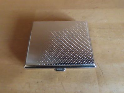 Zirarettenetui Etui für Zigaretten Metall silberfarben innen Gummi Dora