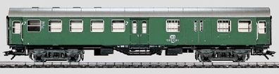 Maerklin 4133 Personenwg.2. Kl.m. Gepäckabt. Spur H0
