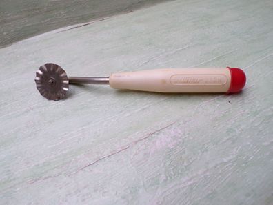 Dr Oetker DBGM Teigrädchen Teigroller 16,5cm