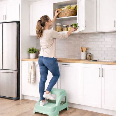 Zweistufiger Stufentritt Trittstufe Tritthocker rutschfest Kunststoff Grün H28cm